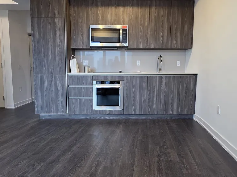 15 Richardson St #1801 — Photo 2