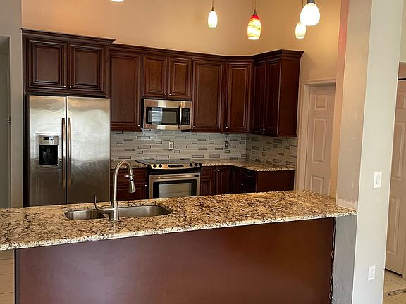 4th image of 2562 Brookstone Dr