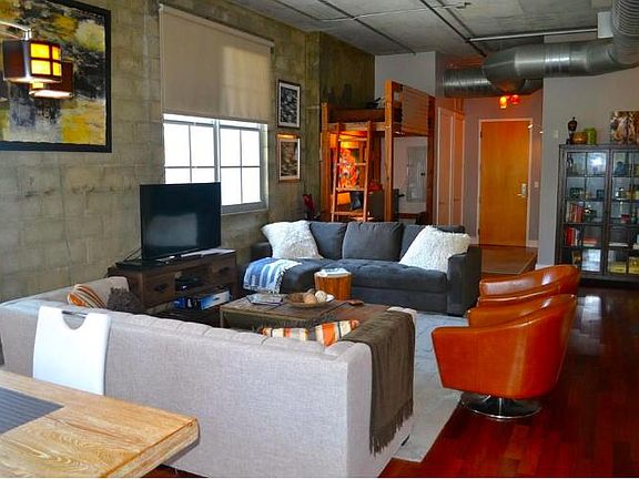 4th image of 410 NW 1st Ave