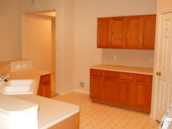 5th image of 5523 Summit Lodge Dr