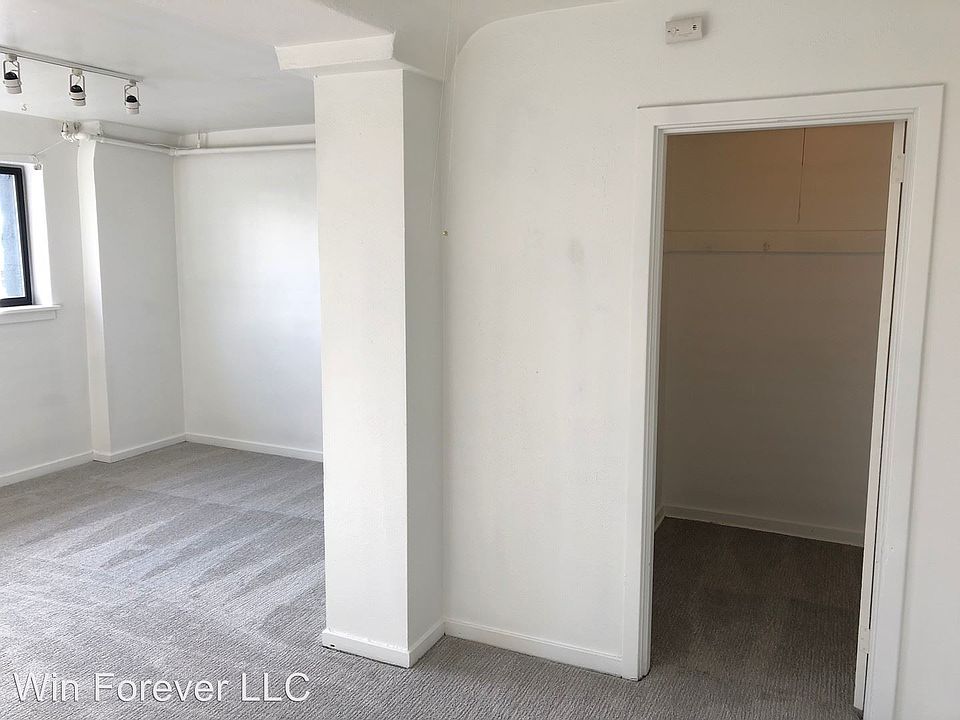 1st image of 5227 Leary Ave NW APT 01