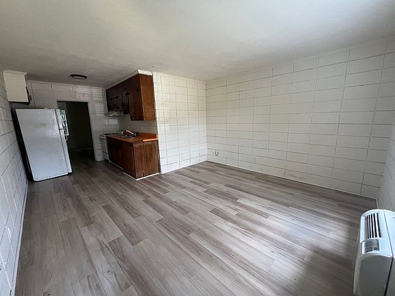 4th image of 408 29th Pl #C