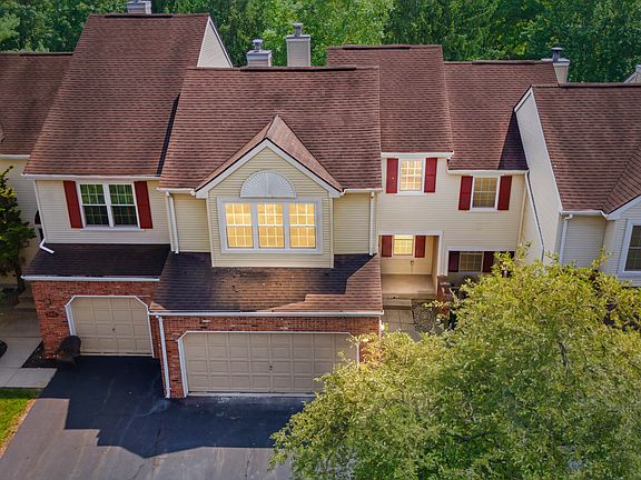 2nd image of 703 Porter Way W