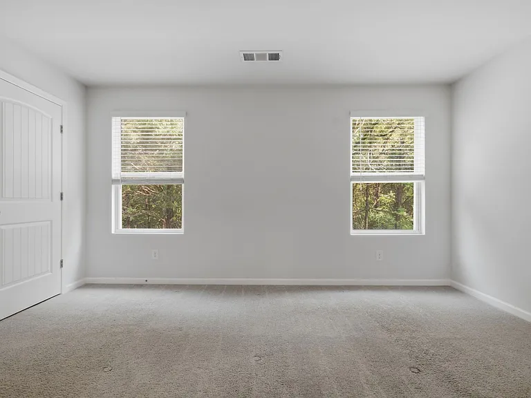 129 Cecil Rd — Photo 19
