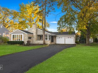 828 Carlisle Rd, Batavia, IL 60510