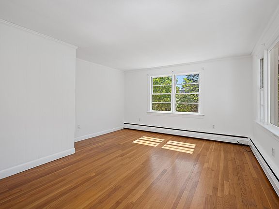 3rd image of 129 Belmont Road