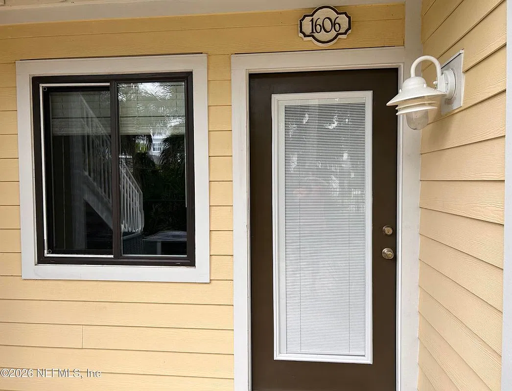 100 Fairway Park Blvd — Photo 1