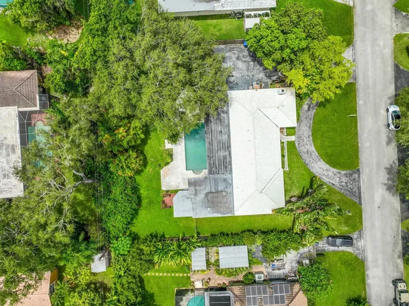 14301 SW 73rd Avenue, Palmetto Bay, FL 33158