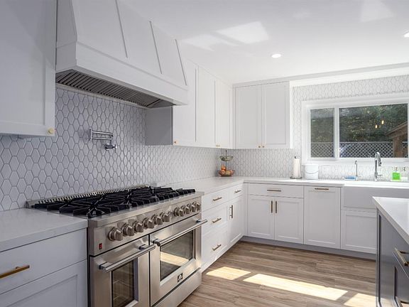 4th image of 3485 Banyan Street