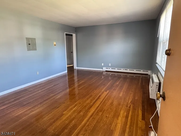 803A Mountain Ave — Photo 3