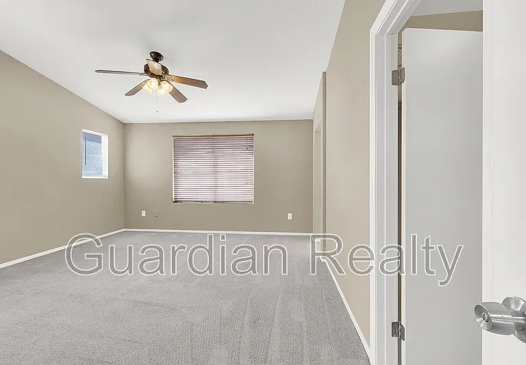 76 Belle Maison Ave — Photo 12