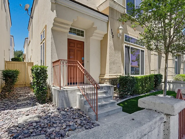 152 Cityscape Gln — Photo 3