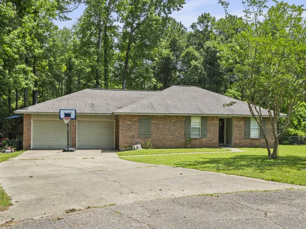 107 Summer Oaks Cir, Hattiesburg, MS 39402