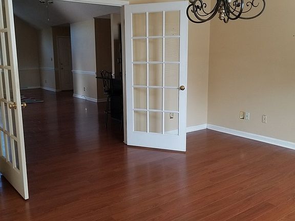 4th image of 2227 Windridge Ct