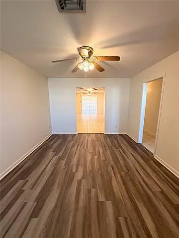 3 bed, 2.0 bath, 1800 sqft, $2,000 — Photo 3