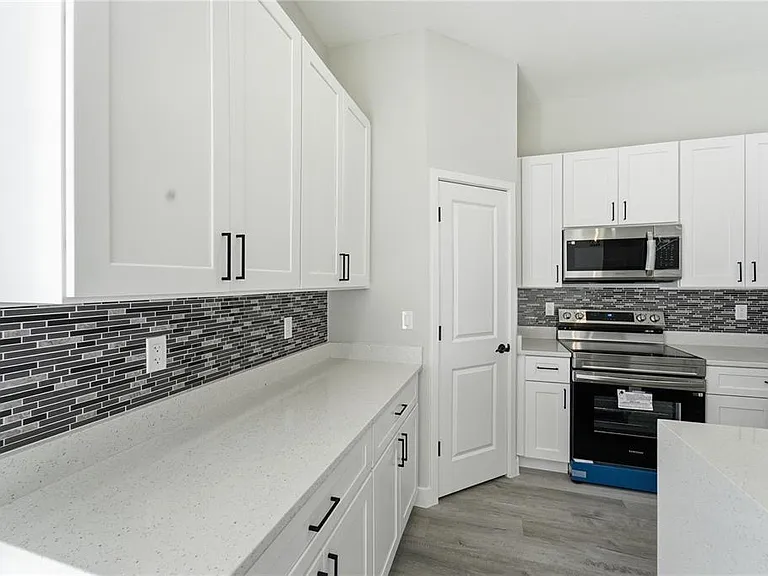 13690 SW 43rd Cir — Photo 18