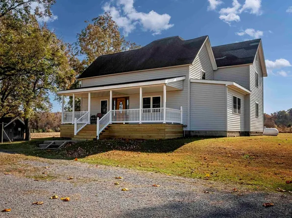 17064 Old Frankfort Rd, Johnston City, IL 62951