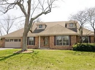 11 Fox Trl, Lincolnshire, IL