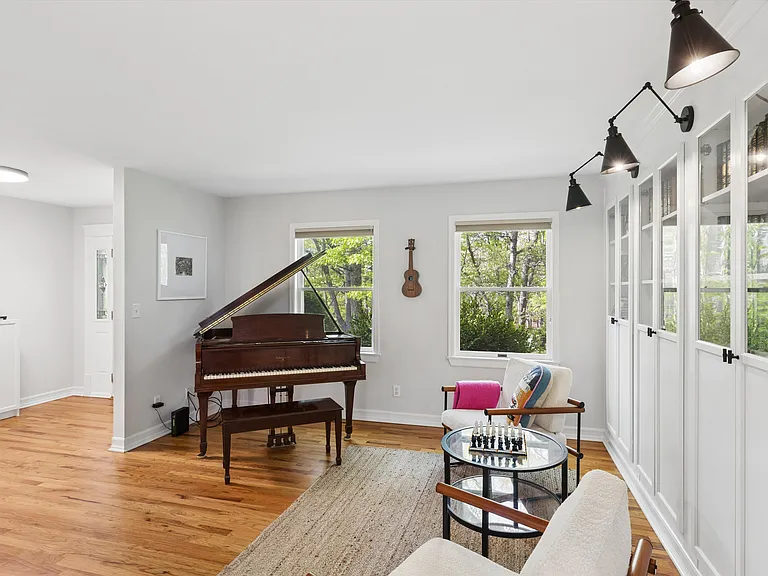 2 Red Creek Cir — Photo 12