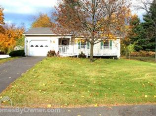 2 Mercy Ct, Albany, NY 12205