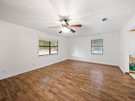 5th image of 720 E Marshall Ave