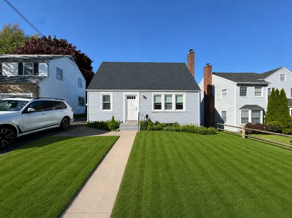 141 Laurel St, West Haven, CT 06516