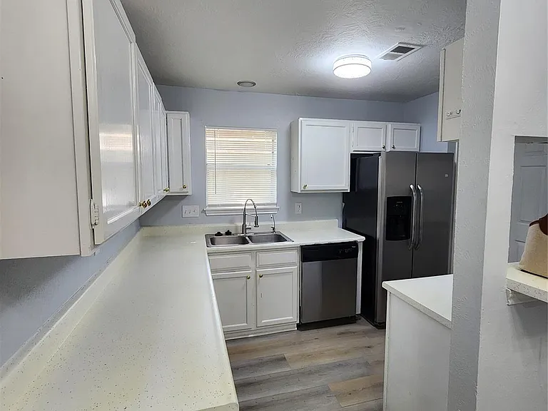 5003 Maurita Dr — Photo 7