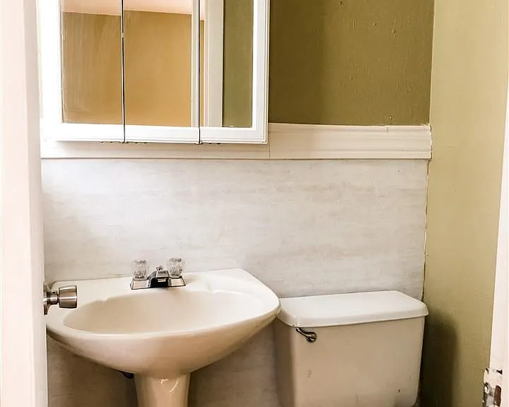 1418 Phoenix Dr — Photo 13