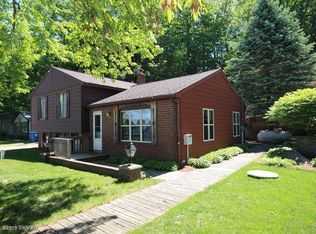 400 W Pickerel Lake Dr, Newaygo, MI 49337