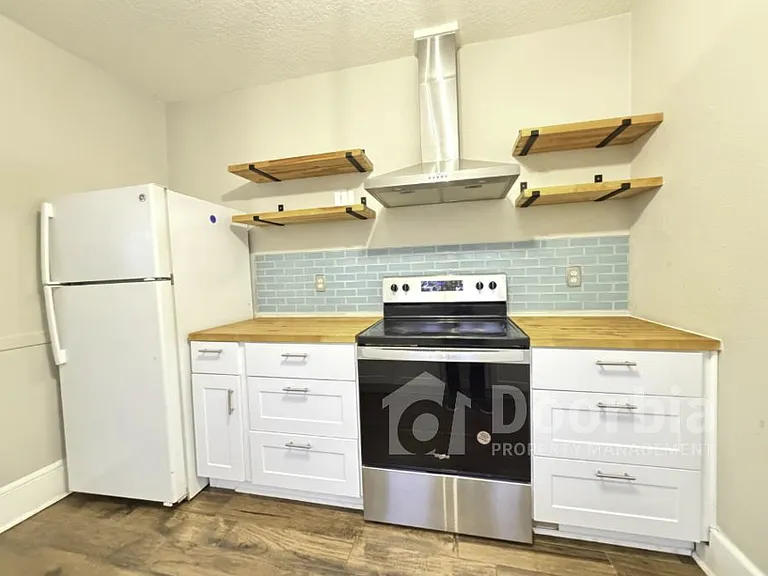 1763 Landon Ave — Photo 8