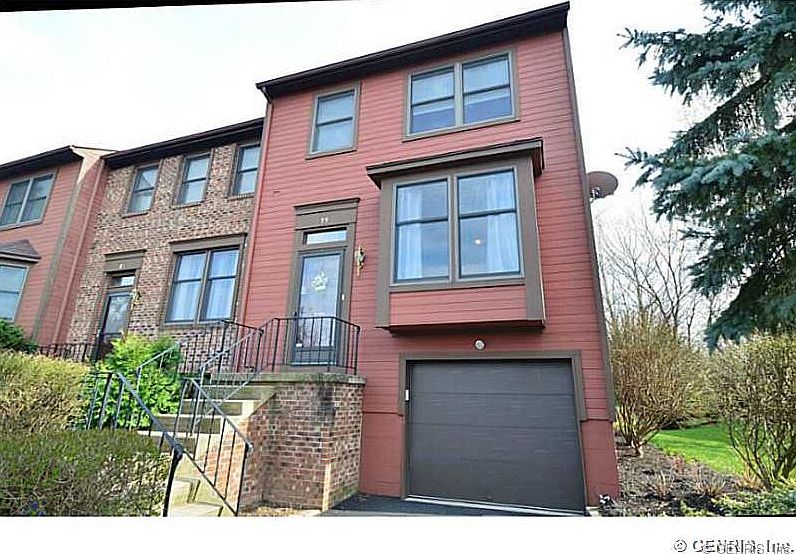 1st image of 99 Broxbourne Dr