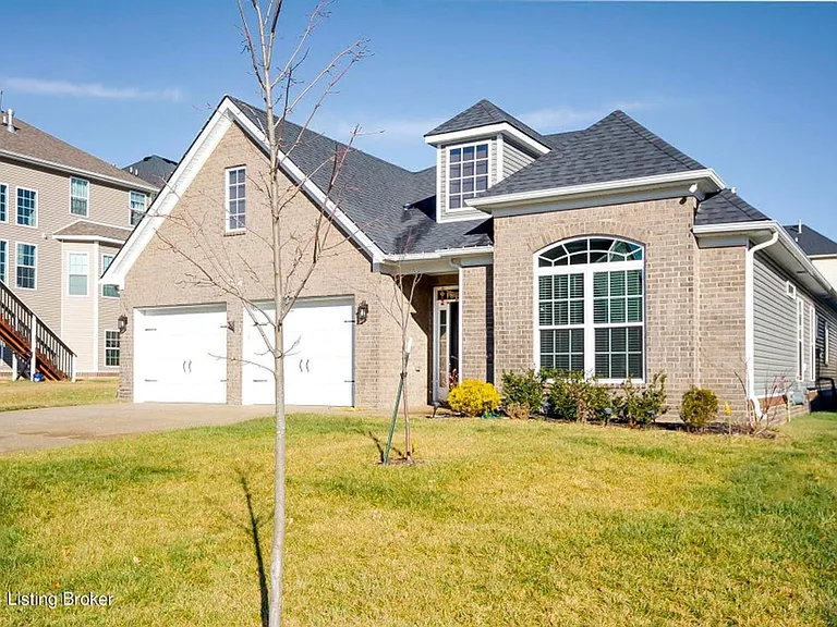107 Irondale Ct — Photo 2