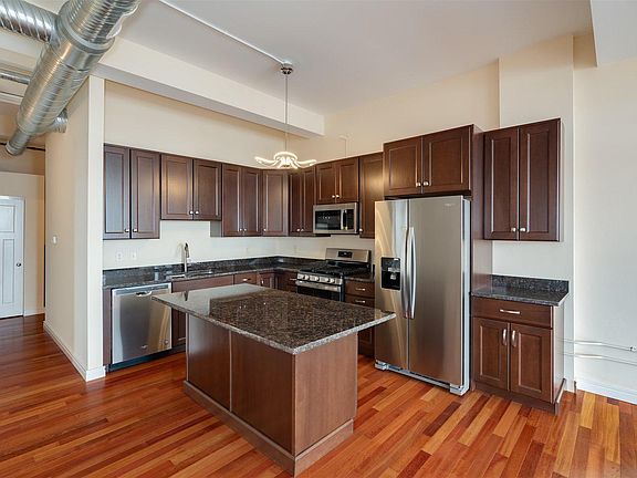 3rd image of 212 N Center St Unit 505