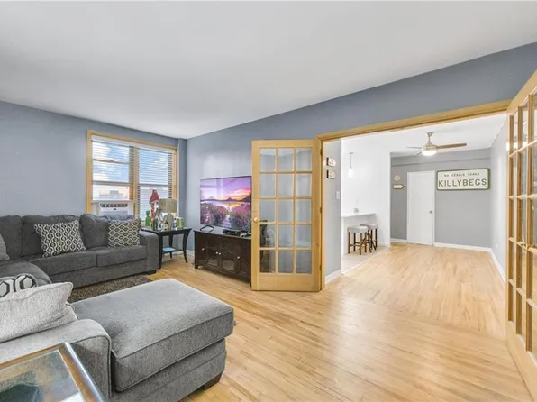 2229 Knapp St APT 5C, Brooklyn, NY 11229