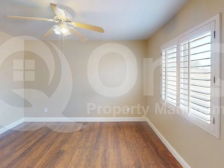 3211 E Behrend Dr — Photo 17
