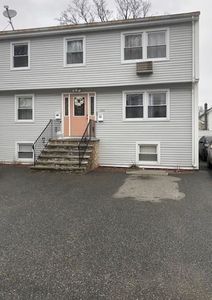 103 Samuel Ave, Pawtucket, RI, 02860