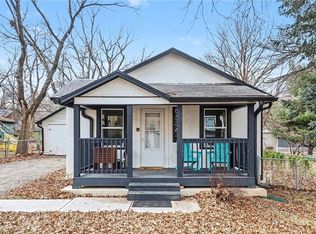 8534 Kessler St, Overland Park, KS 66212