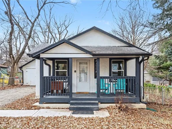 8534 Kessler St, Overland Park, KS 66212