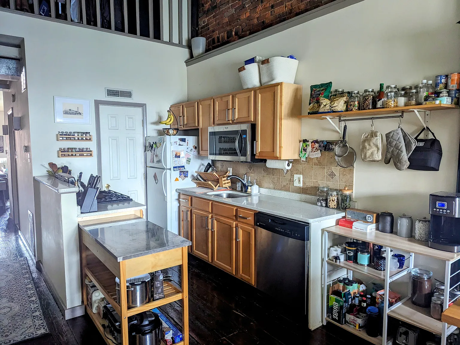 1 bed, 1100 sqft, $1,850 — Photo 4