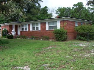 6421 Shady Oak Dr, Jacksonville, FL 32277