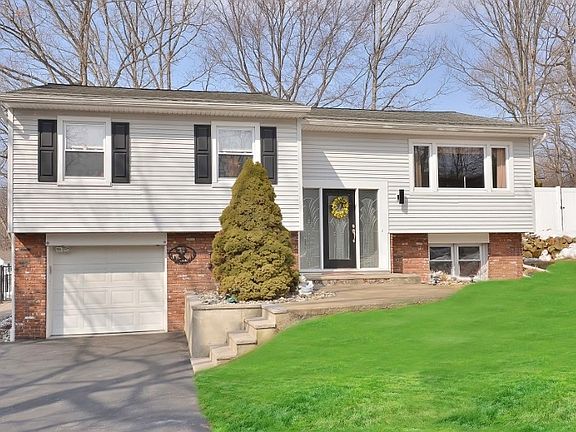 2nd image of 7 Willow Rd
