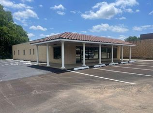 525 Monument Rd, Ponca City, OK 74604