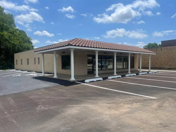 525 Monument Rd, Ponca City, OK 74604