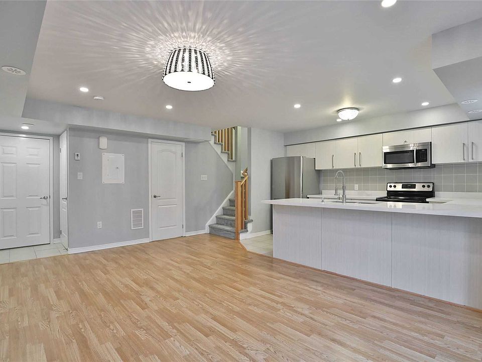 1st image of 2441 Greenwich Dr #125