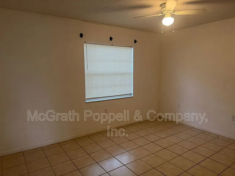 3828 Lakeshore Dr #B — Photo 8