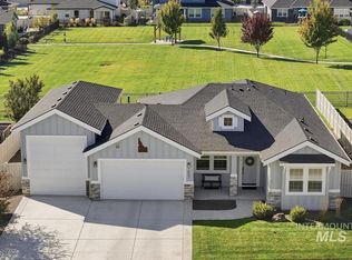 1607 Glencoe St, Middleton, ID 83644