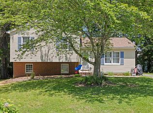 16 Kingston Ct, Stuarts Draft, VA 24477