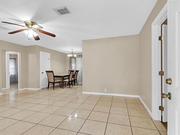 3rd image of 10449 Castleton St
