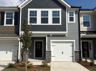 817 Kensley Grove Ln, Fuquay Varina, NC 27526