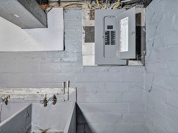 2nd image of 3459 E 123rd St